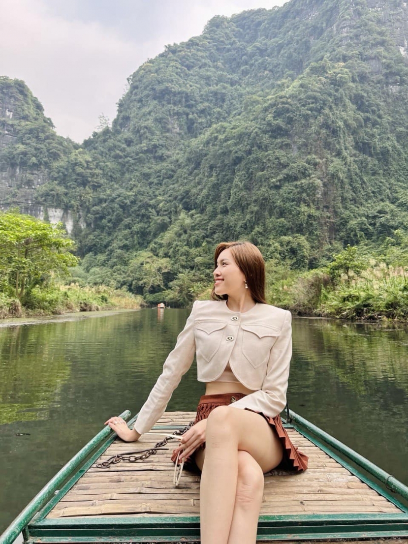 Thanh Thanh Huyền khoe chân dài trong một chuyến du lịch, đụng hàng với Lương Thùy Linh Thanh Thanh Huyền khoe chân dài trong một chuyến du lịch, đụng hàng với Lương Thùy Linh