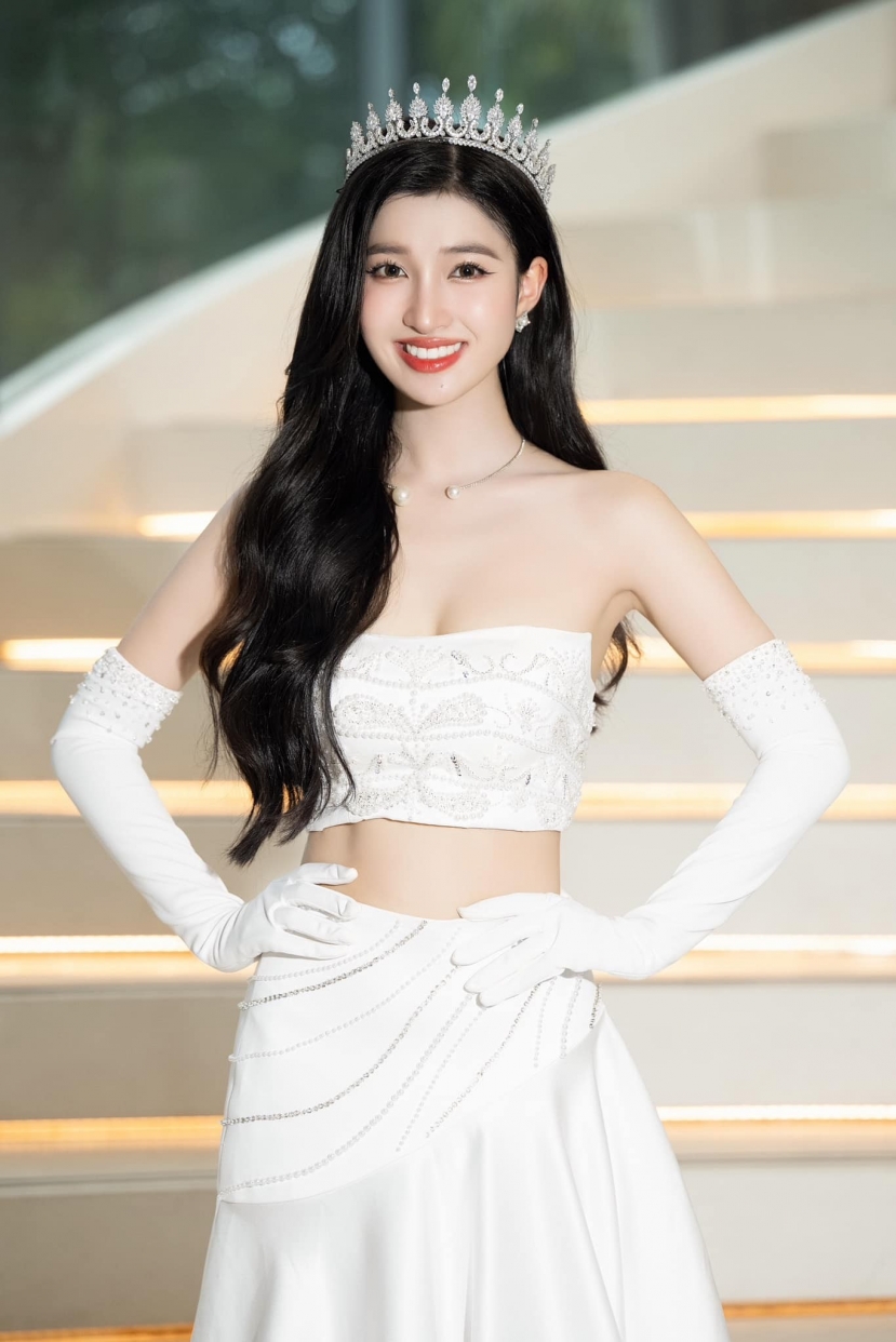 Á hậu Phương Nhi sẽ là đại diện tiếp theo của Việt Nam tại Miss International 2023 Á hậu Phương Nhi sẽ là đại diện tiếp theo của Việt Nam tại Miss International 2023