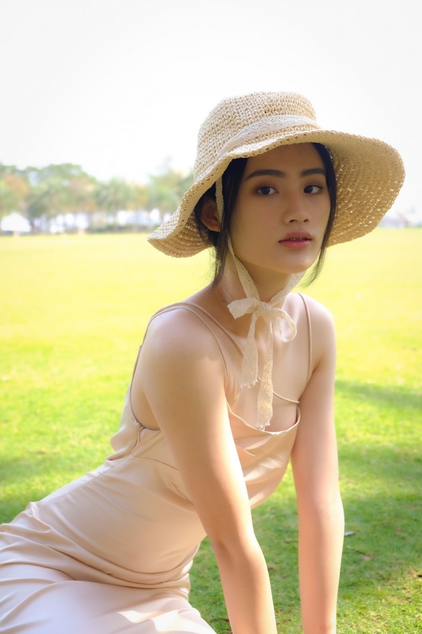 Ý Nhi làm rõ việc bỏ người yêu sau khi thi Hoa hậu, ai nấy bất ngờ - Ảnh 1 Ý Nhi làm rõ việc bỏ người yêu sau khi thi Hoa hậu, ai nấy bất ngờ - Ảnh 1