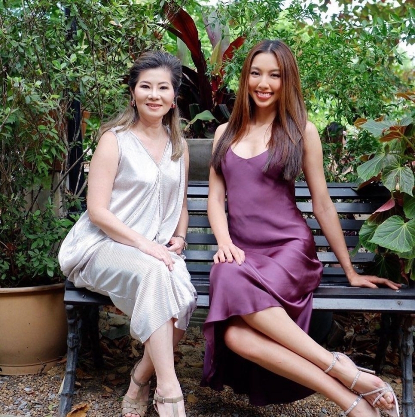 Sau khi đăng quang ngôi vị Miss Grand International 2021, Thùy Tiên có mối quan hệ cực kỳ gắn bó với bà Teresa Sau khi đăng quang ngôi vị Miss Grand International 2021, Thùy Tiên có mối quan hệ cực kỳ gắn bó với bà Teresa
