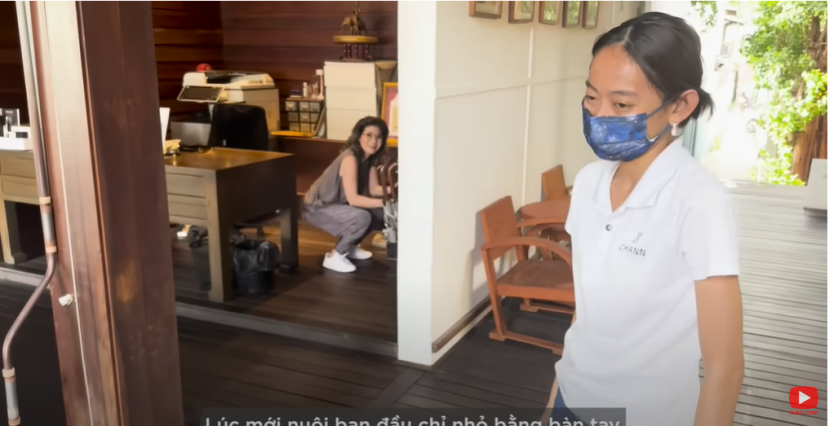 Bà Teresa - phó Chủ tịch Miss Grand International xuất hiện trong vlog của Thùy Tiên Bà Teresa - phó Chủ tịch Miss Grand International xuất hiện trong vlog của Thùy Tiên