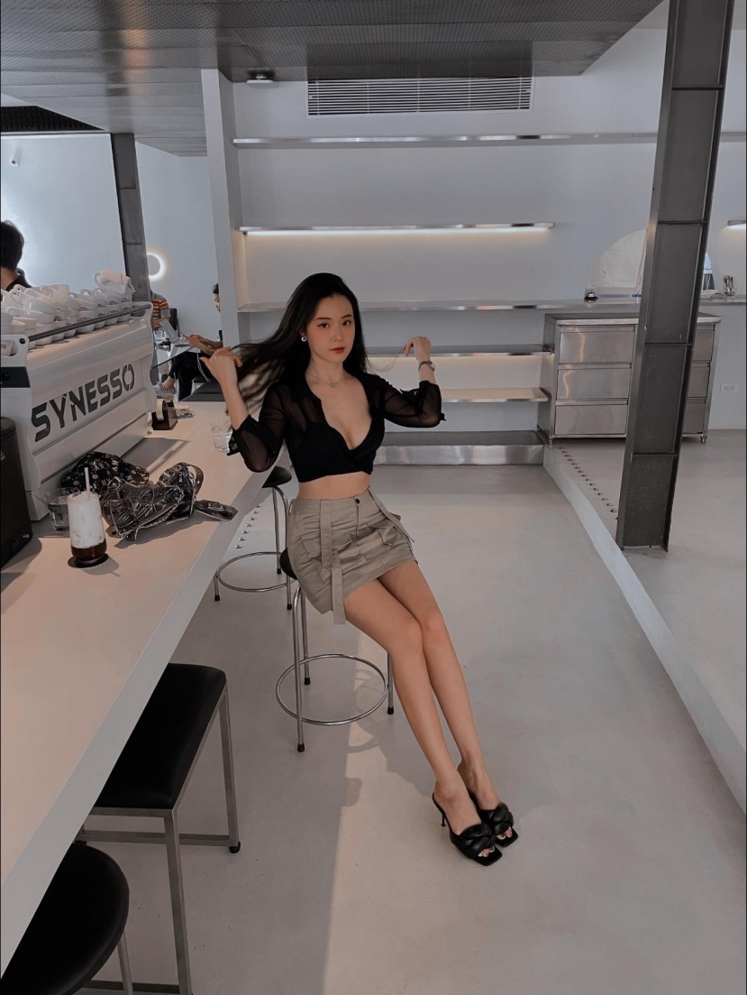 Midu chăm diện áo phô vòng 1 Midu chăm diện áo phô vòng 1