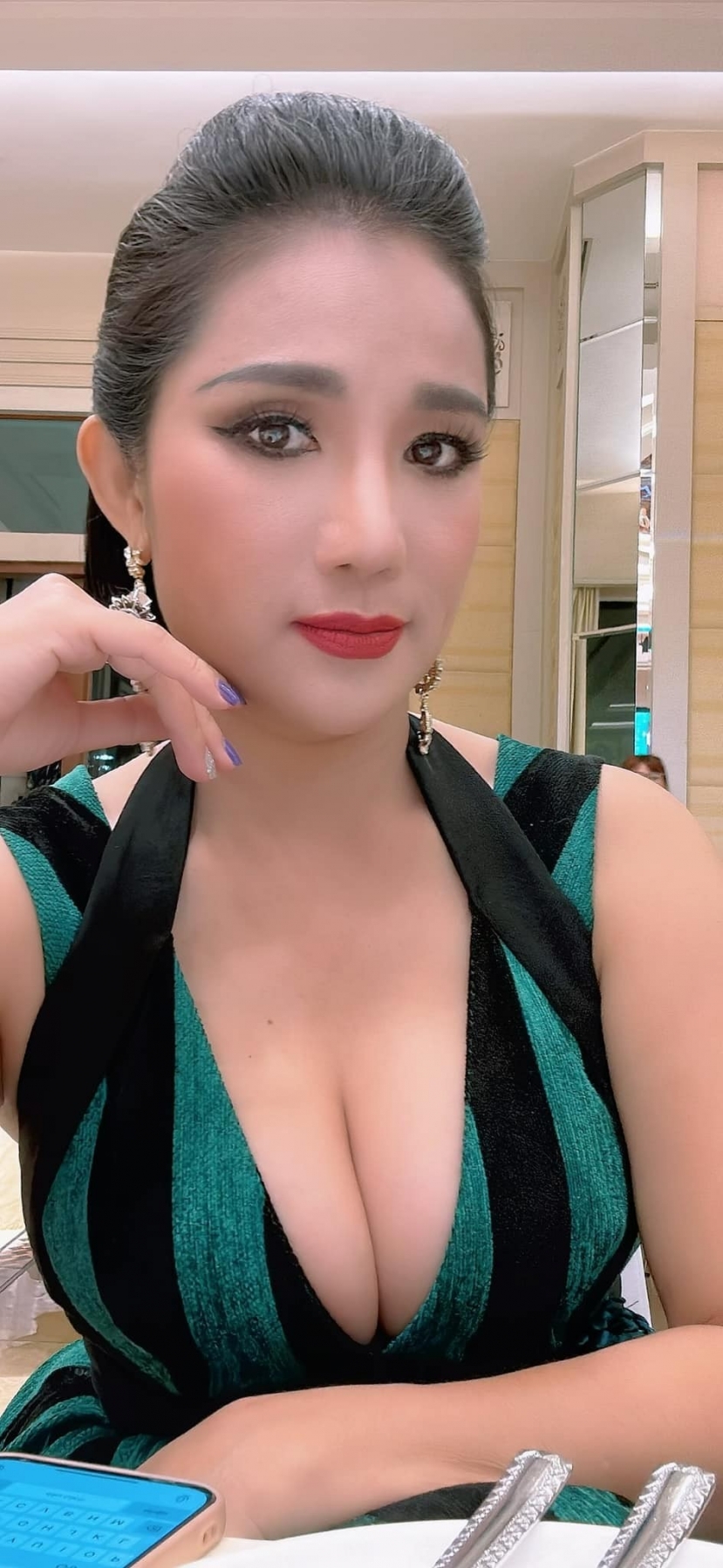 Cát Tường chia sẻ hình ảnh tham gia một sự kiện, nhan sắc ngày càng mặn mà Cát Tường chia sẻ hình ảnh tham gia một sự kiện, nhan sắc ngày càng mặn mà