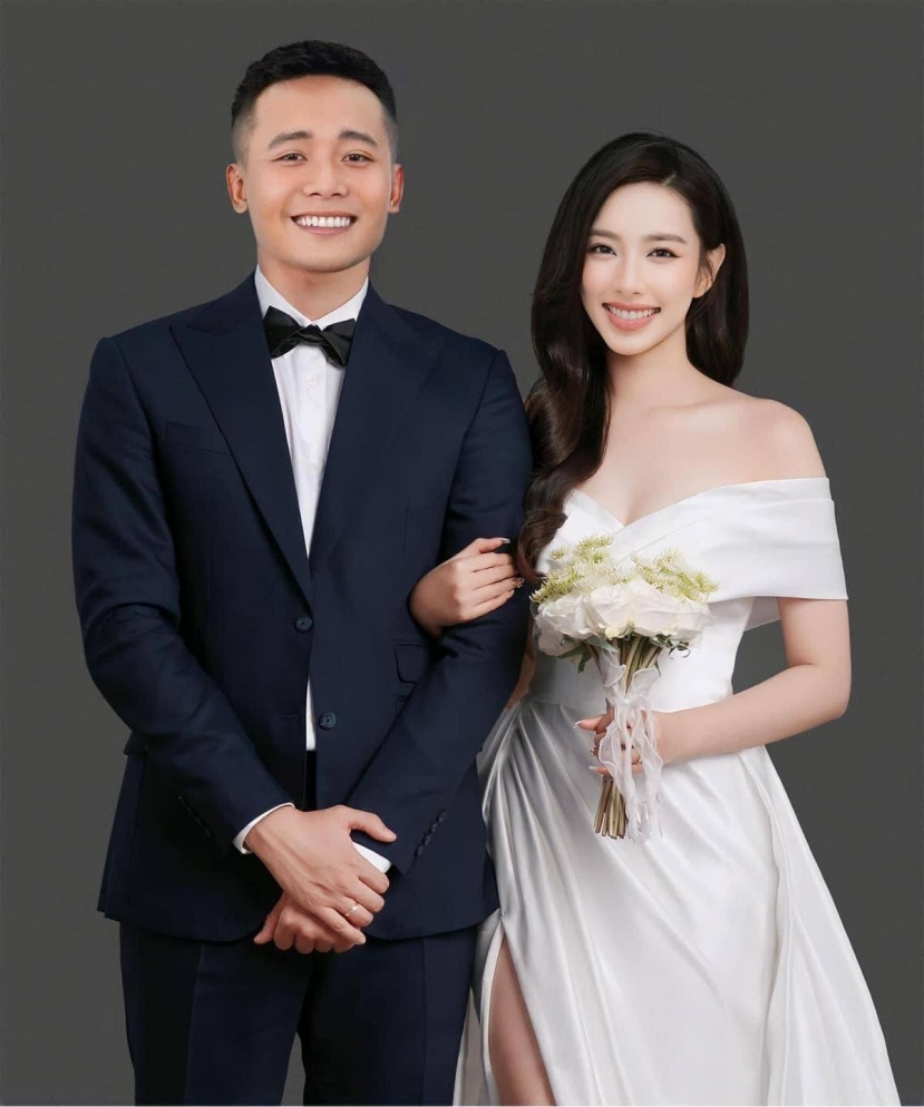 Khoảnh khắc Thùy Tiên tỏ rõ thái độ khi liên tục bị trêu với Quang Linh - Ảnh 2 Khoảnh khắc Thùy Tiên tỏ rõ thái độ khi liên tục bị trêu với Quang Linh - Ảnh 2