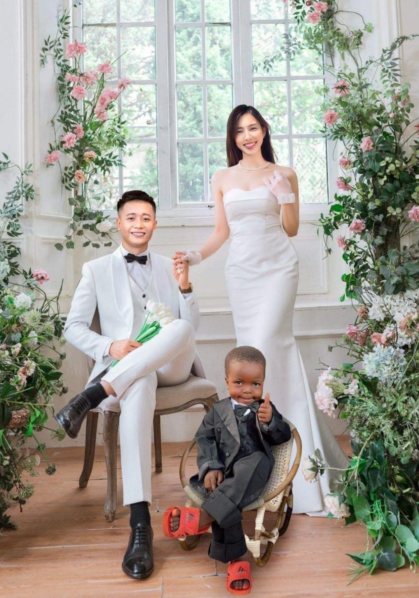 Khoảnh khắc Thùy Tiên tỏ rõ thái độ khi liên tục bị trêu với Quang Linh - Ảnh 3 Khoảnh khắc Thùy Tiên tỏ rõ thái độ khi liên tục bị trêu với Quang Linh - Ảnh 3