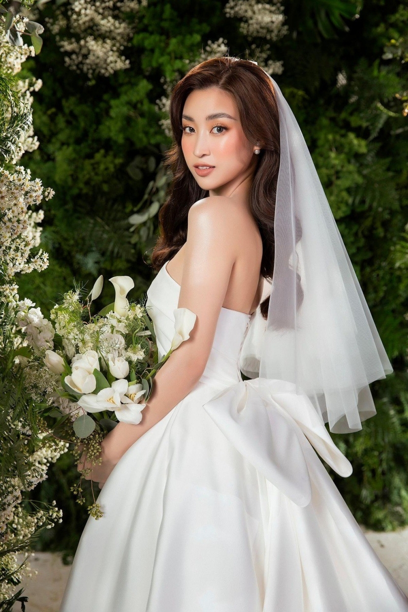 Đỗ Mỹ Linh lên thiên chức làm mẹ sau gần 1 năm kết hôn, có cuộc sống viên mãn Đỗ Mỹ Linh lên thiên chức làm mẹ sau gần 1 năm kết hôn, có cuộc sống viên mãn