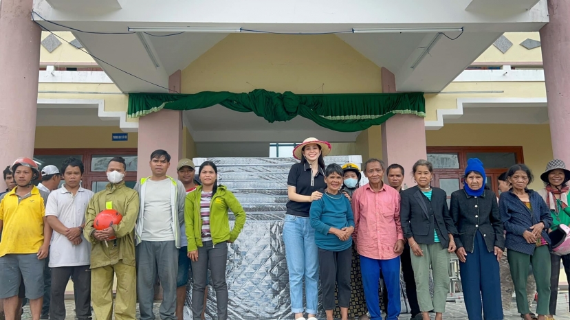 Hành động đẹp của Tiểu Vy nhận về nhiều khen ngợi Hành động đẹp của Tiểu Vy nhận về nhiều khen ngợi