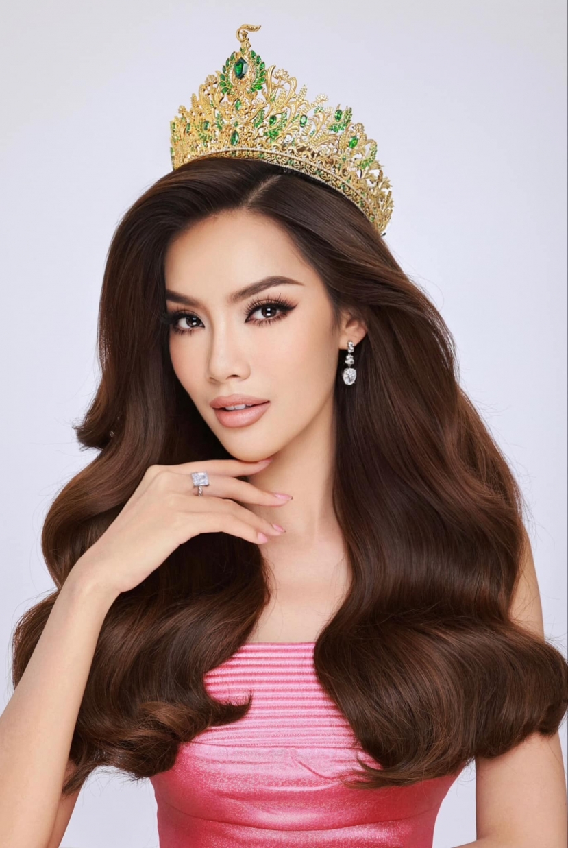 Lê Hoàng Phương kinh diễm trên trang chủ Miss Grand International Lê Hoàng Phương kinh diễm trên trang chủ Miss Grand International