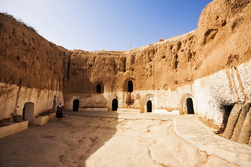 Ngôi làng dưới lòng đất Matmata, Tunisia Ngôi làng dưới lòng đất Matmata, Tunisia