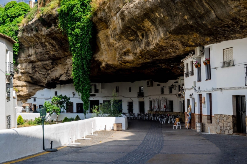 Ngôi làng dưới lòng đất Setenil de las Bodegas, Tây Ban Nha Ngôi làng dưới lòng đất Setenil de las Bodegas, Tây Ban Nha