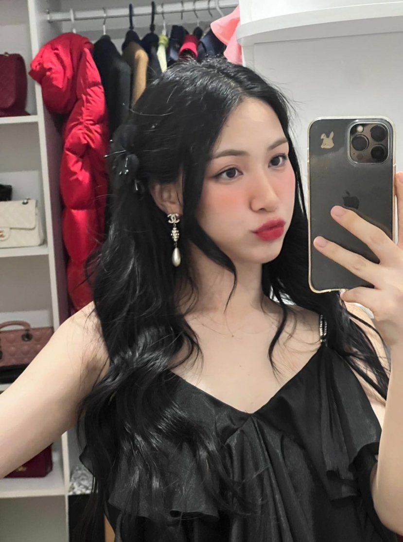 Hòa Minzy được khen ngày một thăng hạng nhan sắc Hòa Minzy được khen ngày một thăng hạng nhan sắc