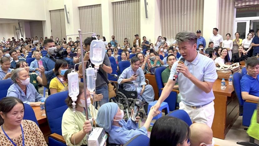 Đàm Vĩnh Hưng cho biết đây là trung thu ý nghĩa nữa trong sự nghiệp ca hát của mình Đàm Vĩnh Hưng cho biết đây là trung thu ý nghĩa nữa trong sự nghiệp ca hát của mình