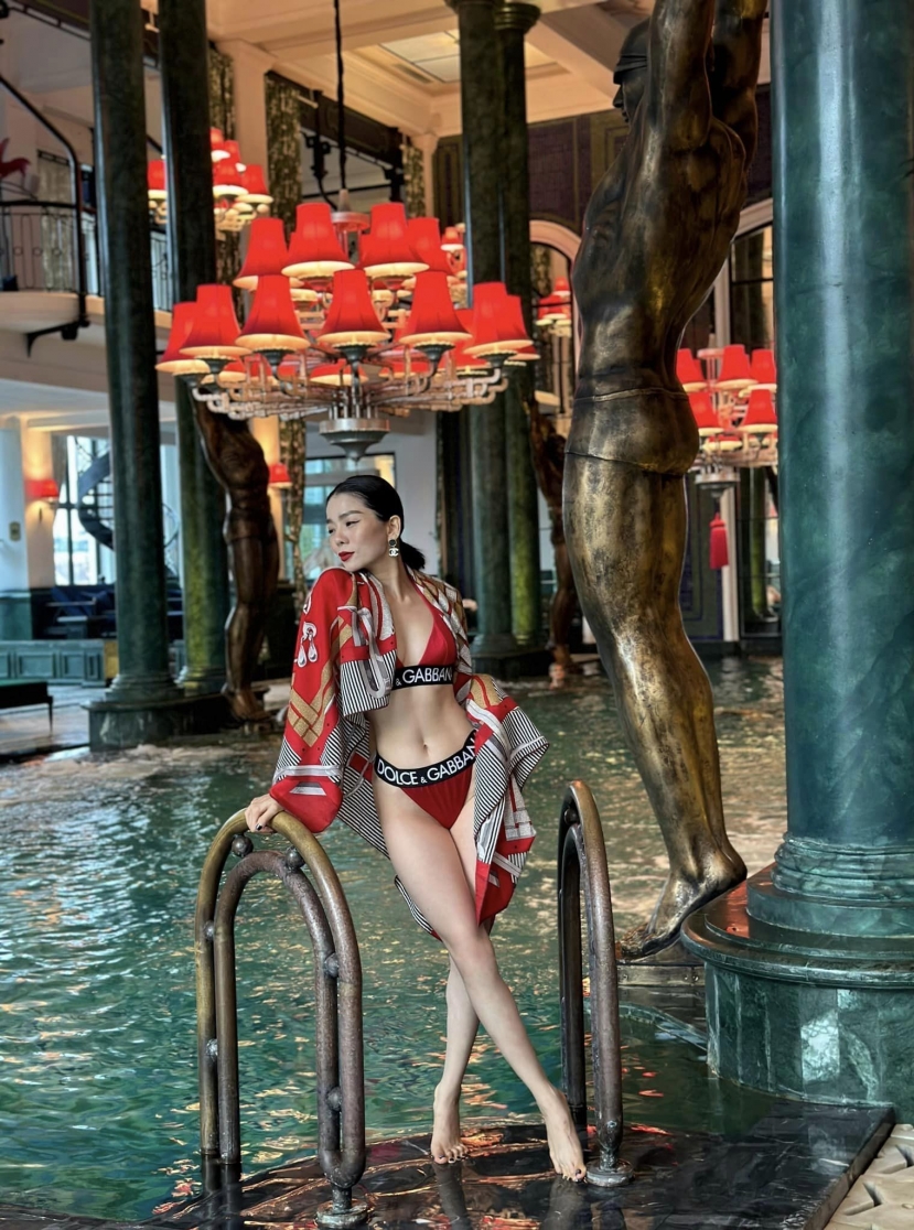 Hình thể của Lệ Quyên có được khiến nhiều người ngưỡng mộ Hình thể của Lệ Quyên có được khiến nhiều người ngưỡng mộ
