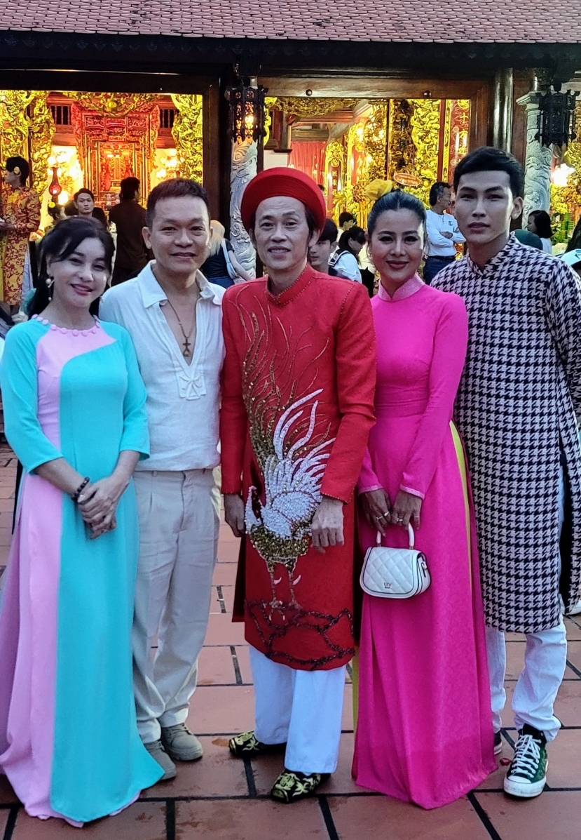 Hình ảnh mới nhất của Hoài Linh, thần sắc thế nào sau ồn ào từ thiện? - Ảnh 1 Hình ảnh mới nhất của Hoài Linh, thần sắc thế nào sau ồn ào từ thiện? - Ảnh 1