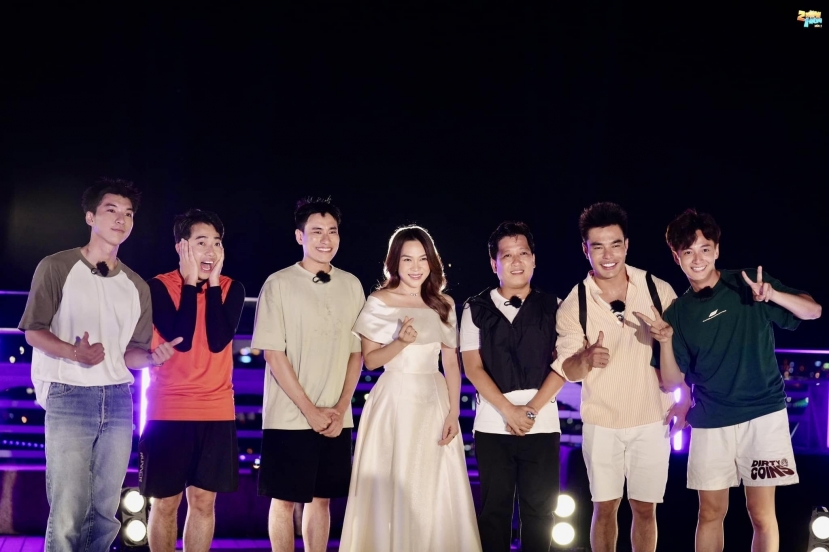 Mỹ Tâm gây chú ý khi xuất hiện nhiều hơn trước công chúng thông qua các chương trình truyền hình. Mỹ Tâm gây chú ý khi xuất hiện nhiều hơn trước công chúng thông qua các chương trình truyền hình.