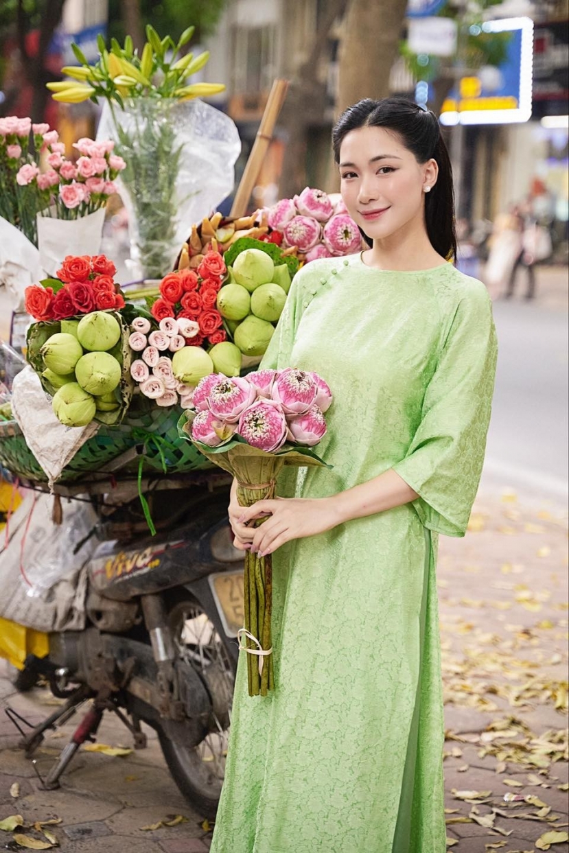 Hòa Minzy ngày càng thăng hạng nhan sắc, chuẩn gái một con trông mòn con mắt Hòa Minzy ngày càng thăng hạng nhan sắc, chuẩn gái một con trông mòn con mắt