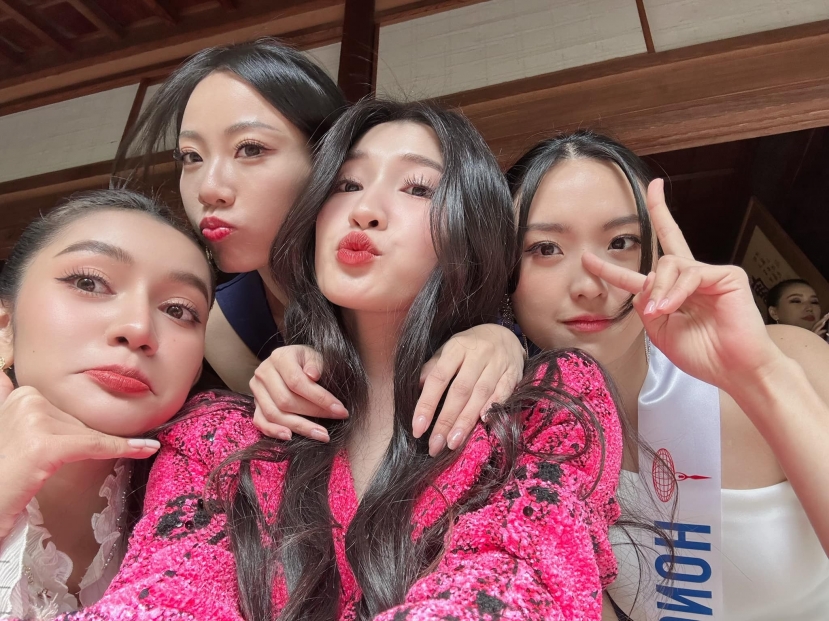 Phương Nhi được khen thân thiện, luôn mang đến năng lượng tích cực Phương Nhi được khen thân thiện, luôn mang đến năng lượng tích cực
