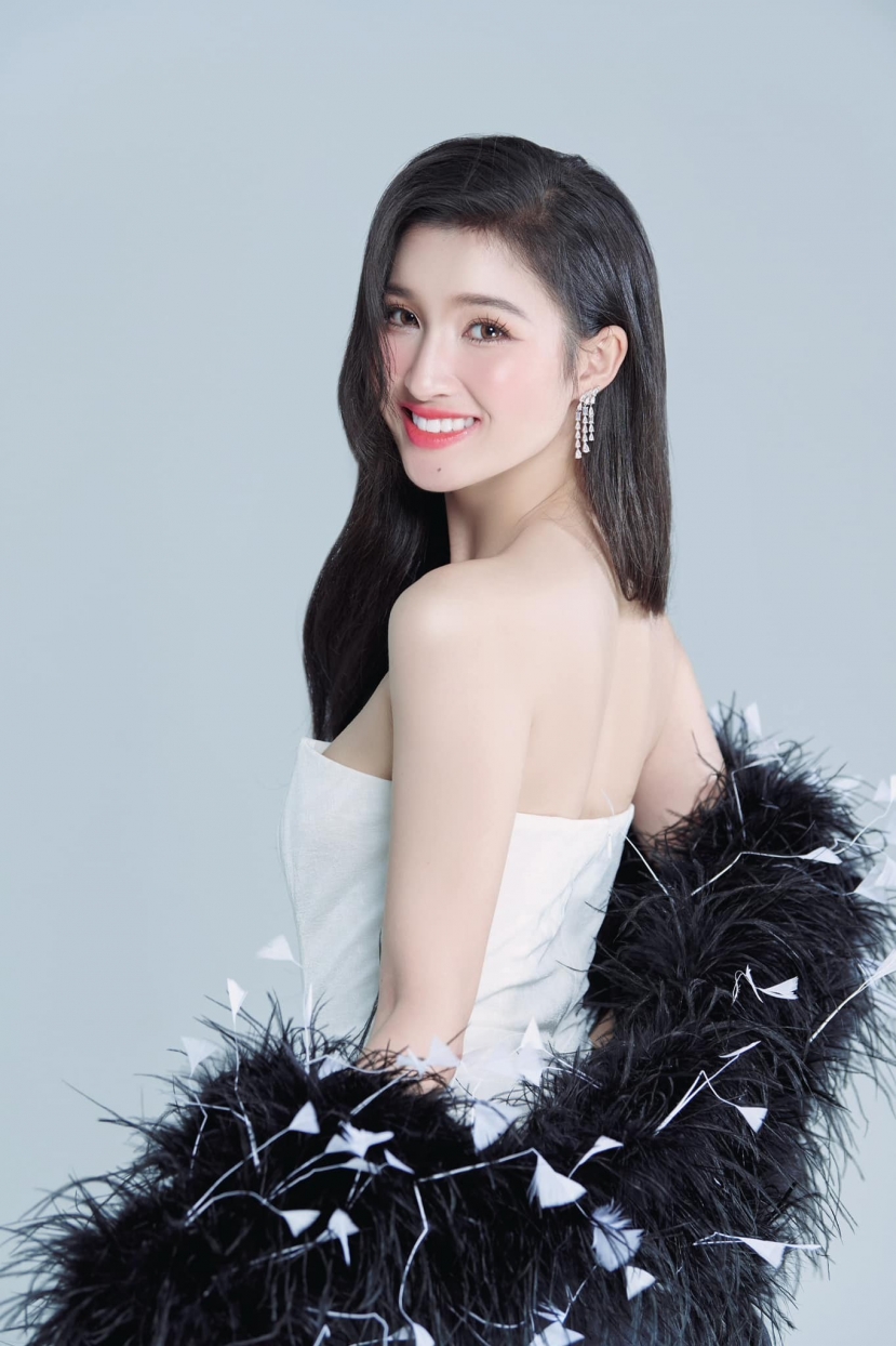 Phương Nhi được Missosology đánh giá là một gương mặt nổi bật của châu Á Phương Nhi được Missosology đánh giá là một gương mặt nổi bật của châu Á
