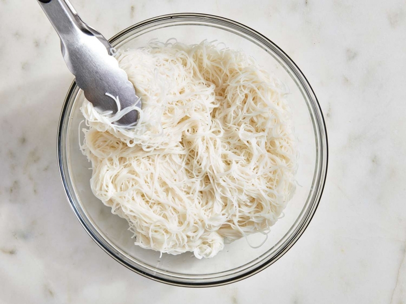Một số sai lầm khi ăn bún có thể gây hại đến sức khỏe Một số sai lầm khi ăn bún có thể gây hại đến sức khỏe