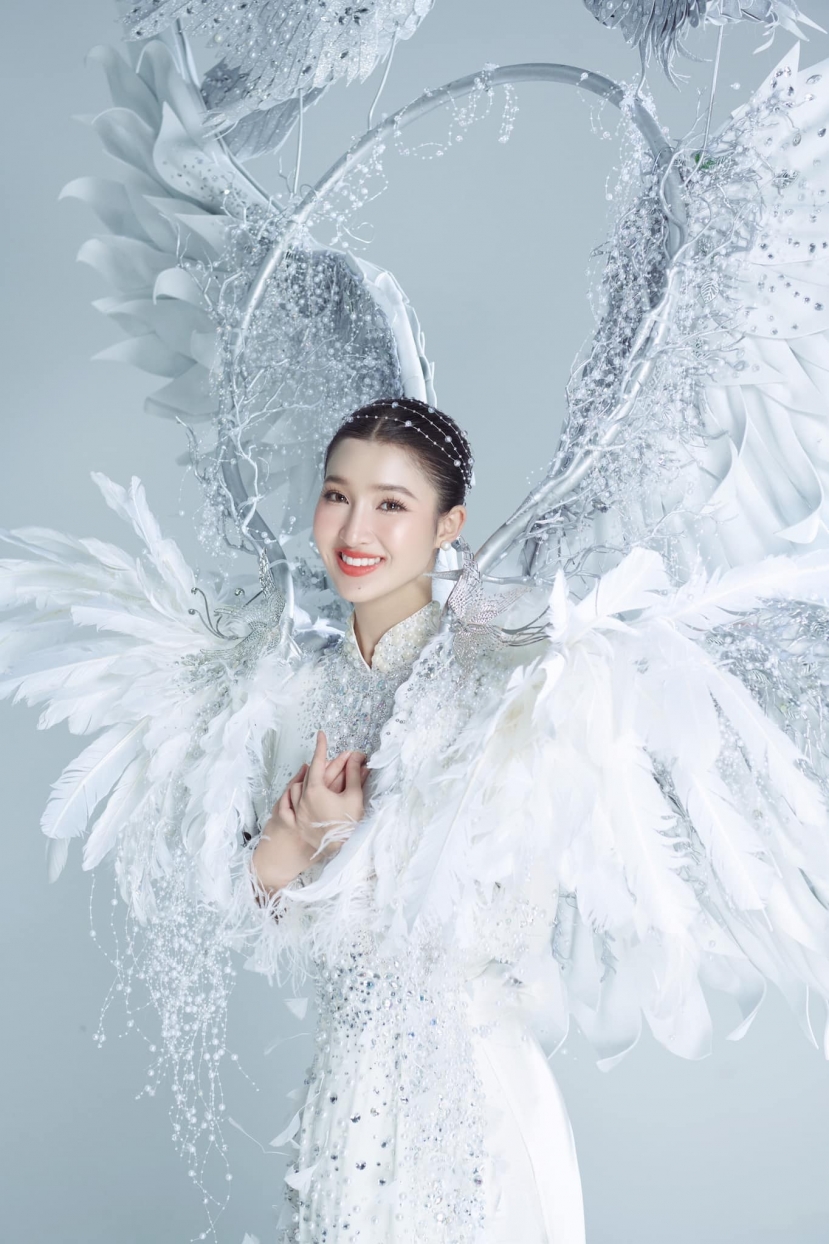 Phương Nhi chính thức công bố trang phục dân tộc dự thi Miss International 2023 mang tên Cò Ơi Phương Nhi chính thức công bố trang phục dân tộc dự thi Miss International 2023 mang tên Cò Ơi