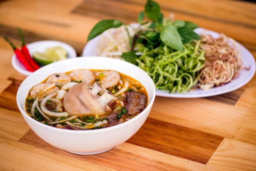 Cần ăn chậm, nhai kỹ để cải thiện quá trình tiêu hóa và hấp thụ dưỡng chất Cần ăn chậm, nhai kỹ để cải thiện quá trình tiêu hóa và hấp thụ dưỡng chất