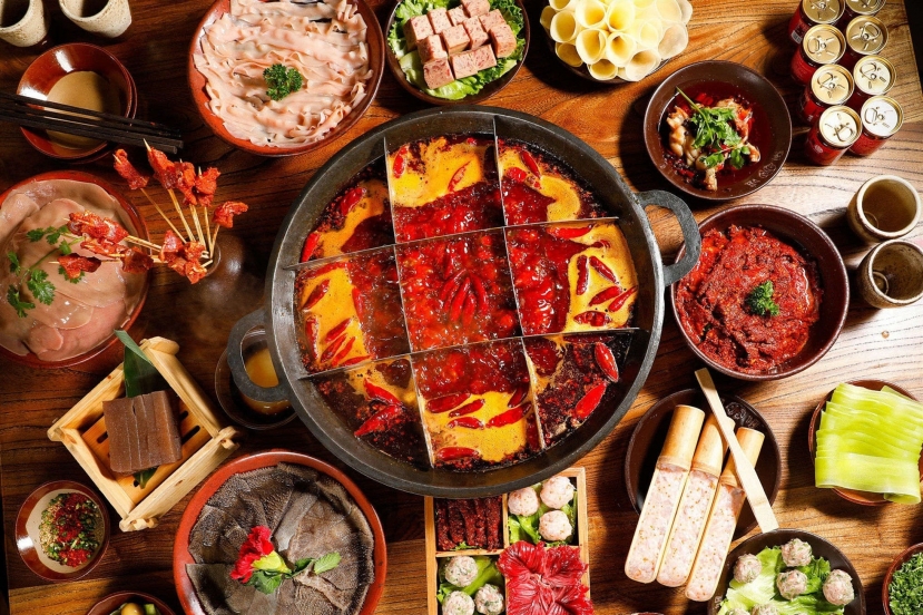 Hạn chế thời gian ngồi ăn lẩu, chú ý ăn chậm, nhai kỹ giúp tiêu hóa tốt hơn Hạn chế thời gian ngồi ăn lẩu, chú ý ăn chậm, nhai kỹ giúp tiêu hóa tốt hơn