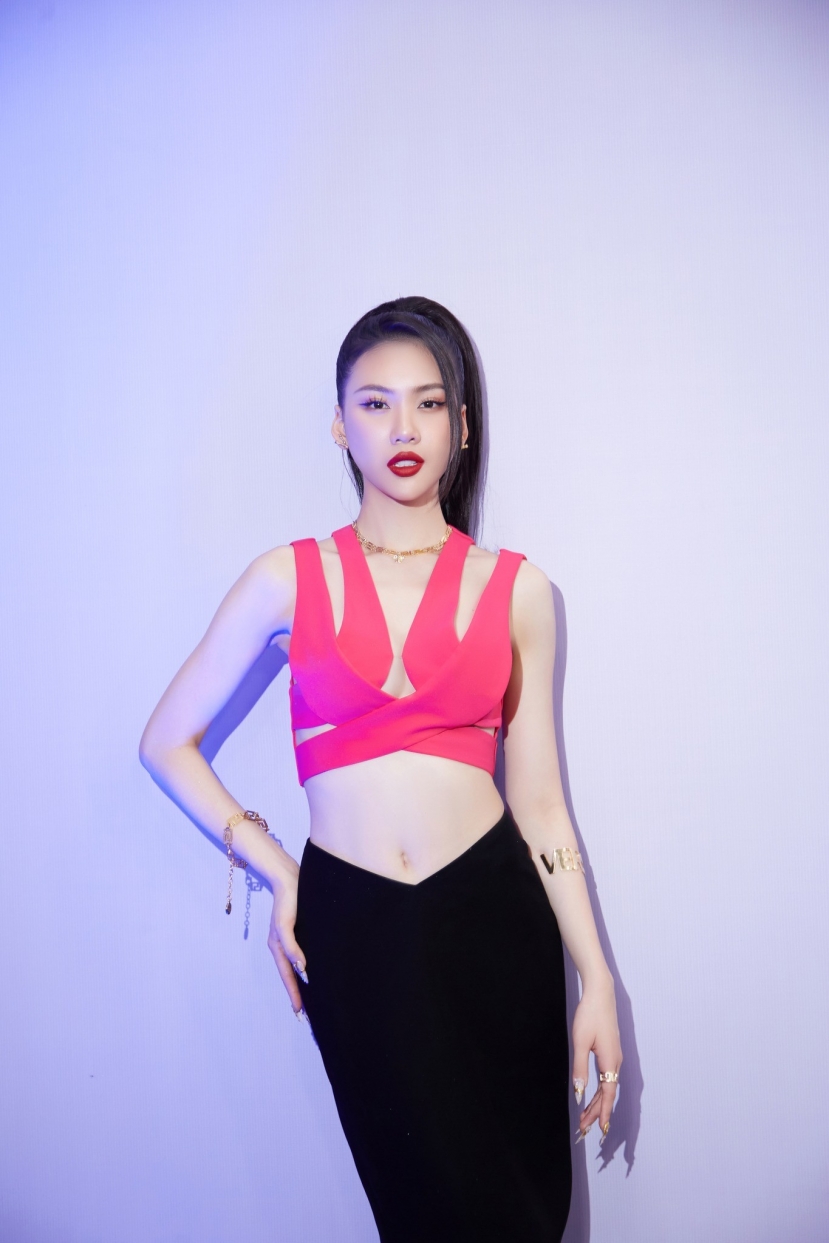 Thị phi khi khiến Bùi Quỳnh Hoa 'ở ẩn', hình ảnh của cô ít nhiều bị ảnh hưởng Thị phi khi khiến Bùi Quỳnh Hoa 'ở ẩn', hình ảnh của cô ít nhiều bị ảnh hưởng