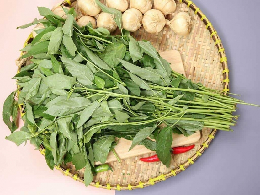 Nếu tiêu thụ một lượng lớn rau đay, có thể gây kích ứng dạ dày và gây rối loạn tiêu hóa Nếu tiêu thụ một lượng lớn rau đay, có thể gây kích ứng dạ dày và gây rối loạn tiêu hóa