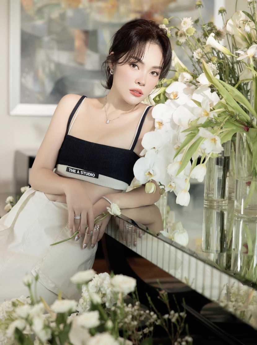 Ở tuổi tứ tuần, nhan sắc Dương Cẩm Lynh được khen ngày một thăng hạng Ở tuổi tứ tuần, nhan sắc Dương Cẩm Lynh được khen ngày một thăng hạng