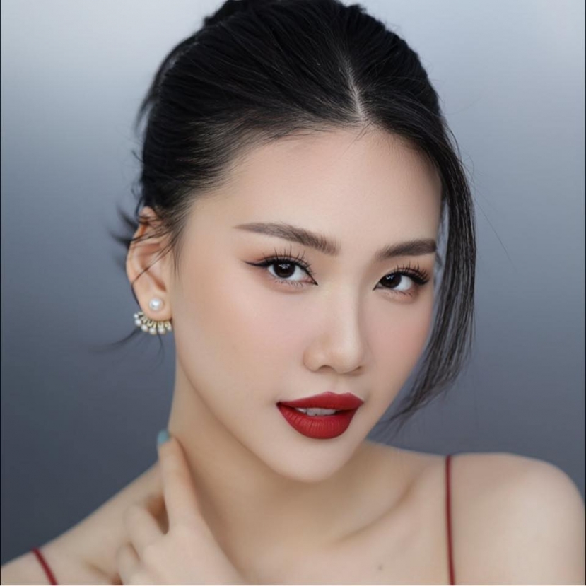 Tuy nhan sắc có thừa, nhưng Bùi Quỳnh Hoa để lộ điểm yếu về ngoại ngữ Tuy nhan sắc có thừa, nhưng Bùi Quỳnh Hoa để lộ điểm yếu về ngoại ngữ