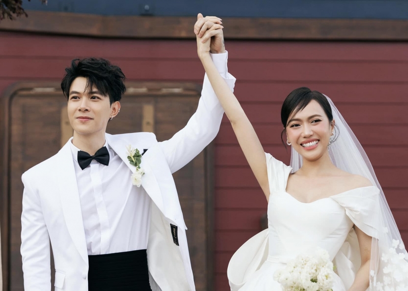 Anh Tú - Diệu Nhi sau kết hôn vẫn 'mặn mà' như thuở ban đầu Anh Tú - Diệu Nhi sau kết hôn vẫn 'mặn mà' như thuở ban đầu