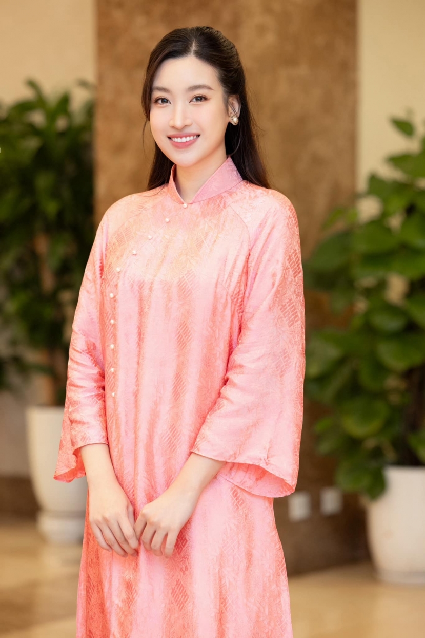 Đỗ Mỹ Linh lộ diện với hình ảnh nhẹ nhàng, thanh tú tại sự kiện mới nhất Đỗ Mỹ Linh lộ diện với hình ảnh nhẹ nhàng, thanh tú tại sự kiện mới nhất