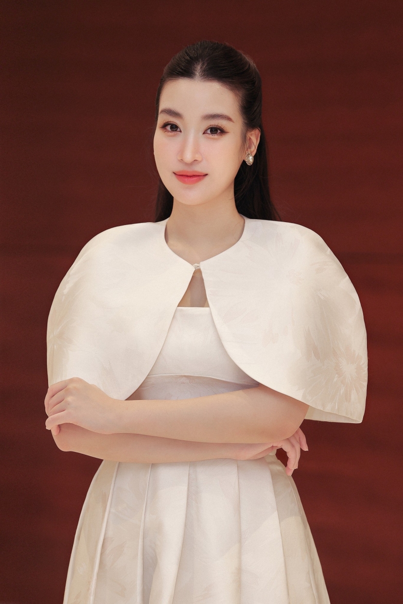 Do chưa có kế hoạch tái xuất làng giải trí nên Đỗ Mỹ Linh không vội vàng ép dáng Do chưa có kế hoạch tái xuất làng giải trí nên Đỗ Mỹ Linh không vội vàng ép dáng