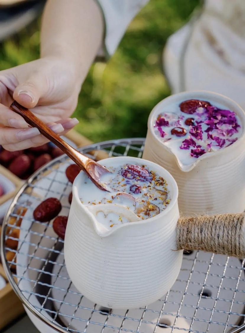 Trà sữa đất nung đang 'sốt xình xịch': Vén màn bí mật đằng sau thức uống độc lạ ít người biết - Ảnh 3 Trà sữa đất nung đang 'sốt xình xịch': Vén màn bí mật đằng sau thức uống độc lạ ít người biết - Ảnh 3