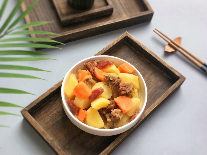 Mùa đông hầm loại củ này với xương vừa ngon vừa bổ, ai giảm cân đều mua bằng được - Ảnh 1 Mùa đông hầm loại củ này với xương vừa ngon vừa bổ, ai giảm cân đều mua bằng được - Ảnh 1