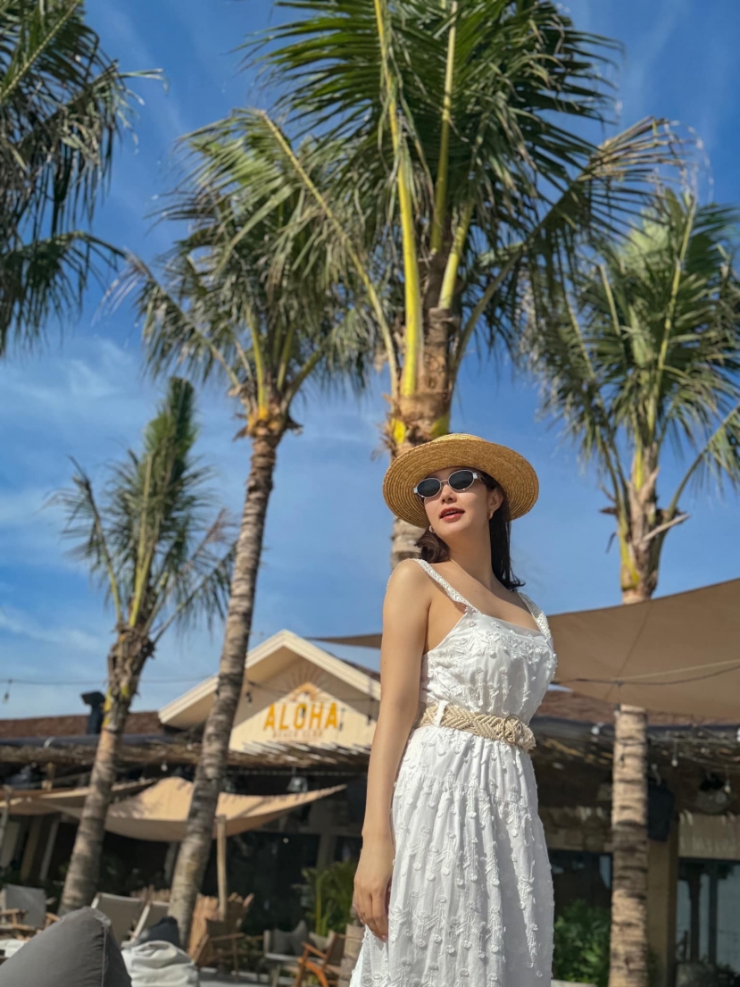 Minh Hằng tự tin khoe dáng nuột, nhắc đến quý tử mà dân tình bật cười - Ảnh 1 Minh Hằng tự tin khoe dáng nuột, nhắc đến quý tử mà dân tình bật cười - Ảnh 1