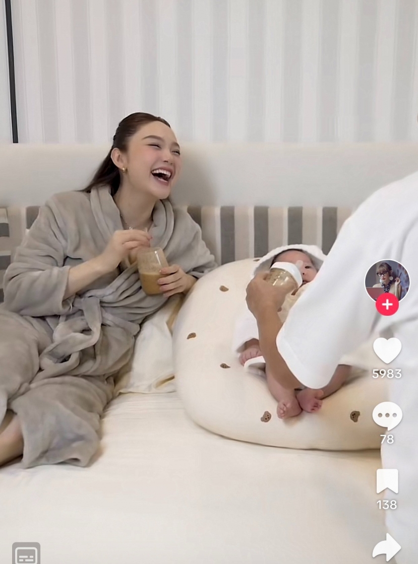 Minh Hằng tự tin khoe dáng nuột, nhắc đến quý tử mà dân tình bật cười - Ảnh 2 Minh Hằng tự tin khoe dáng nuột, nhắc đến quý tử mà dân tình bật cười - Ảnh 2