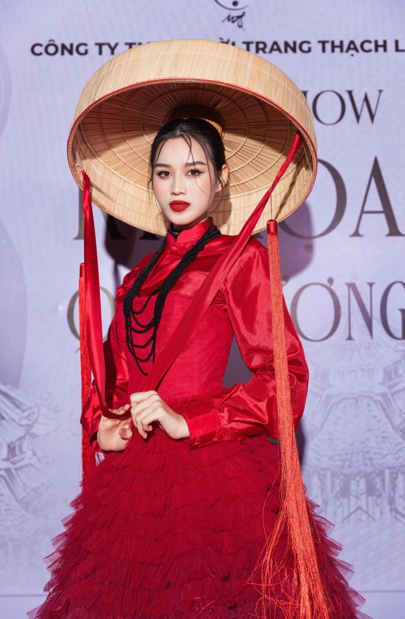 Đỗ Thị Hà còn là gương mặt quen thuộc, xuất hiện tại các show diễn thời trang, sự kiện lớn nhỏ Đỗ Thị Hà còn là gương mặt quen thuộc, xuất hiện tại các show diễn thời trang, sự kiện lớn nhỏ