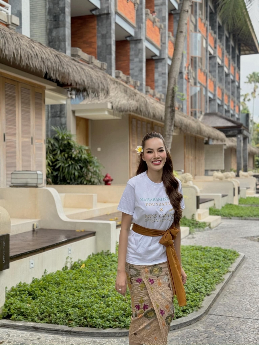 Mỹ nhân 9x bận rộn với công việc trong lẫn ngoài nước Mỹ nhân 9x bận rộn với công việc trong lẫn ngoài nước
