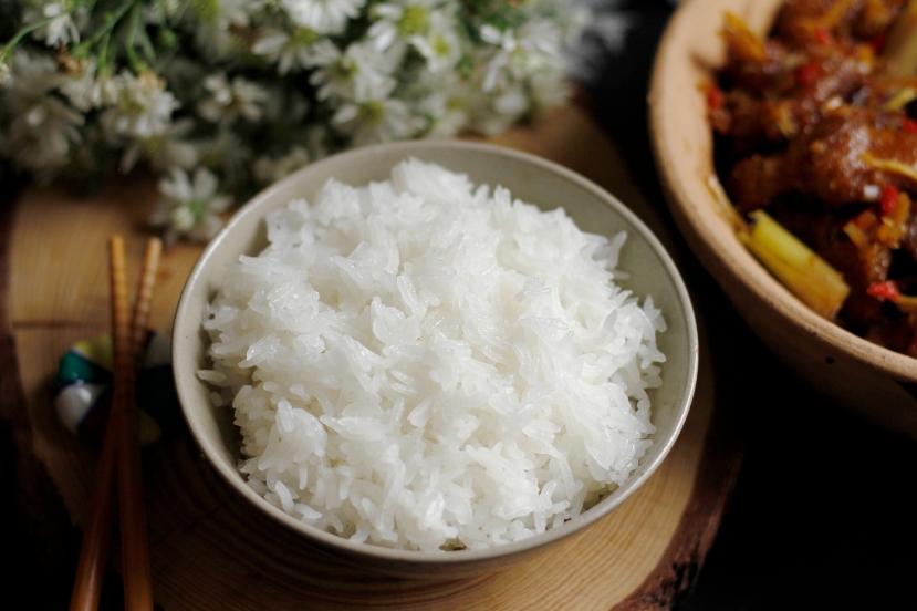 Để giảm nguy cơ mất chất dinh dưỡng khi nấu cơm, nên chú ý đến cách chọn loại cơm, tỷ lệ nước và cơm, thời gian nấu Để giảm nguy cơ mất chất dinh dưỡng khi nấu cơm, nên chú ý đến cách chọn loại cơm, tỷ lệ nước và cơm, thời gian nấu