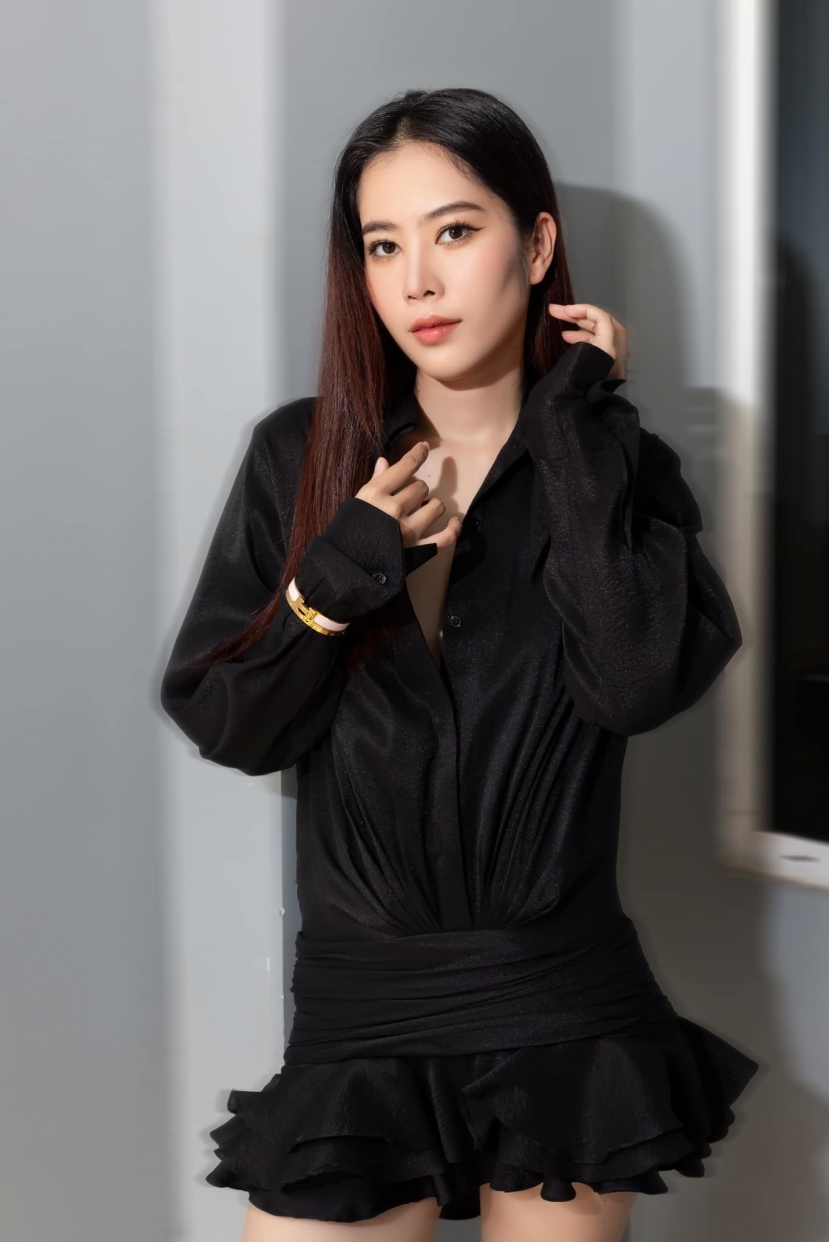 Nam Em lộ diện bên chồng giữa loạt ầm ĩ, 1 chi tiết nói lên tất cả - Ảnh 2 Nam Em lộ diện bên chồng giữa loạt ầm ĩ, 1 chi tiết nói lên tất cả - Ảnh 2