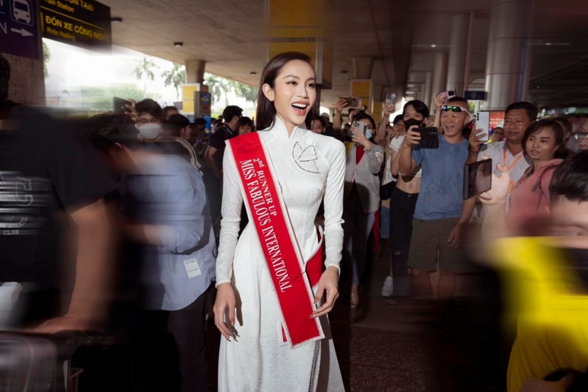 Lương Mỹ Kỳ về nước rình rang, fan sắc đẹp so sánh với Bùi Quỳnh Hoa vì lý do này - Ảnh 2 Lương Mỹ Kỳ về nước rình rang, fan sắc đẹp so sánh với Bùi Quỳnh Hoa vì lý do này - Ảnh 2