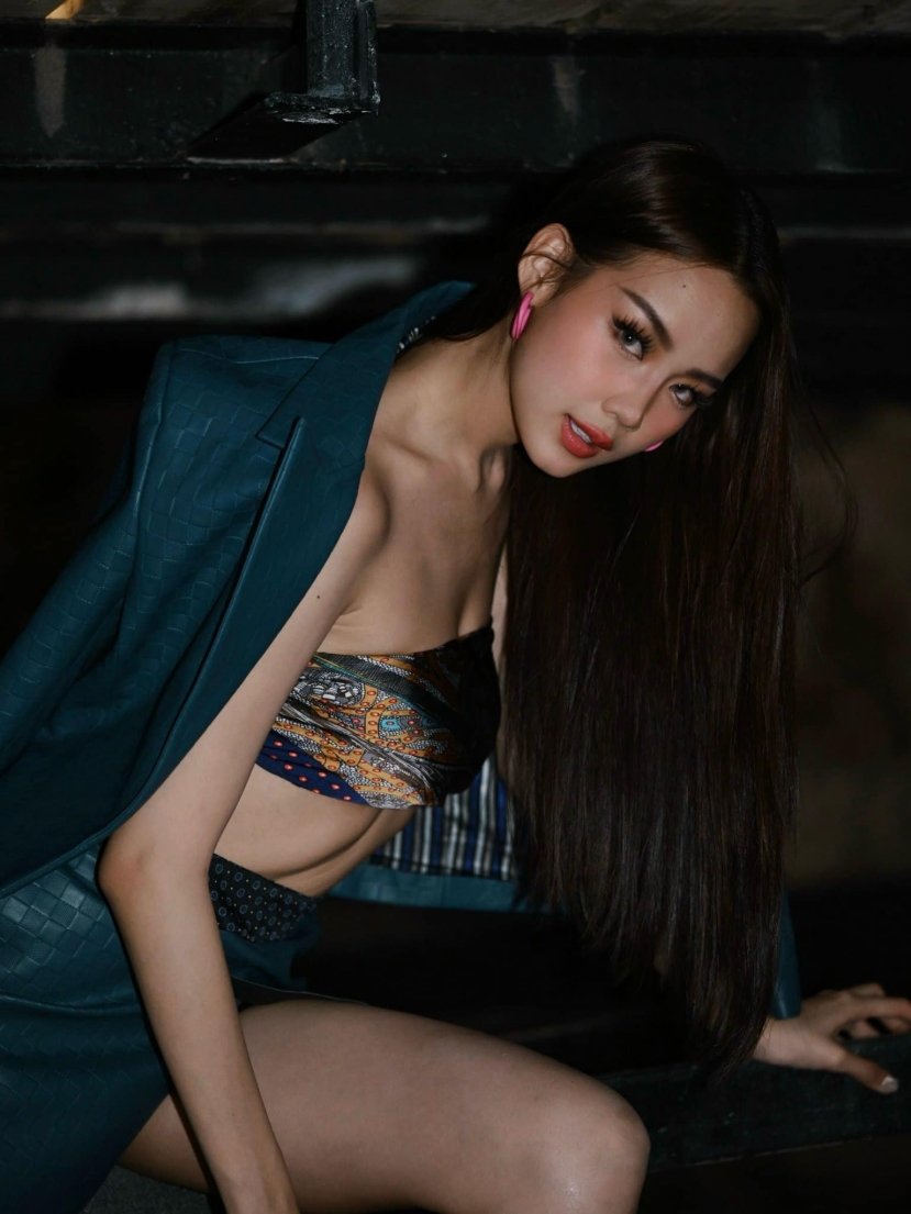 Nàng hậu được khen ngày càng thăng hạng sắc vóc Nàng hậu được khen ngày càng thăng hạng sắc vóc