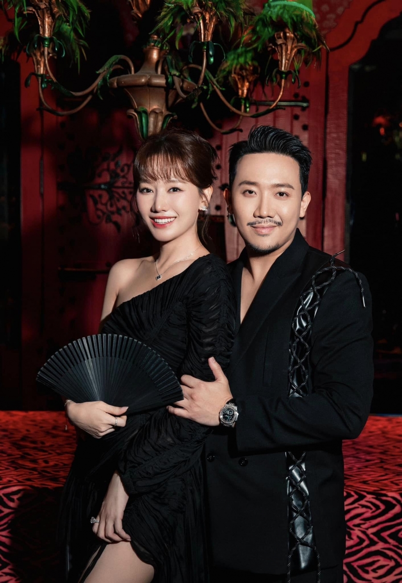 Trấn Thành - Hari Won khiến nhiều khán giả ngưỡng mộ bởi tình cảm chân thành Trấn Thành - Hari Won khiến nhiều khán giả ngưỡng mộ bởi tình cảm chân thành