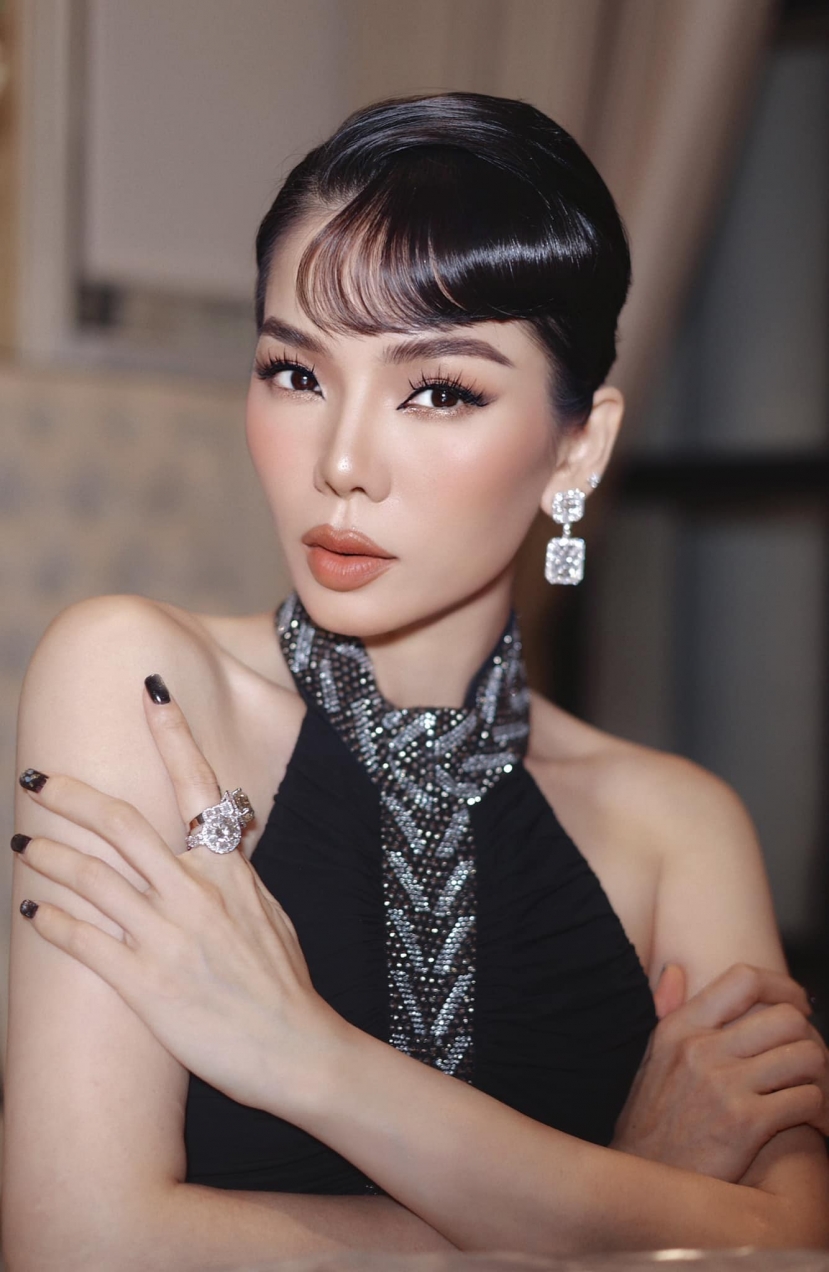 Khán giả mong muốn Lệ Quyên nên dành thời gian để nghỉ ngơi, chăm sóc cho bản thân Khán giả mong muốn Lệ Quyên nên dành thời gian để nghỉ ngơi, chăm sóc cho bản thân