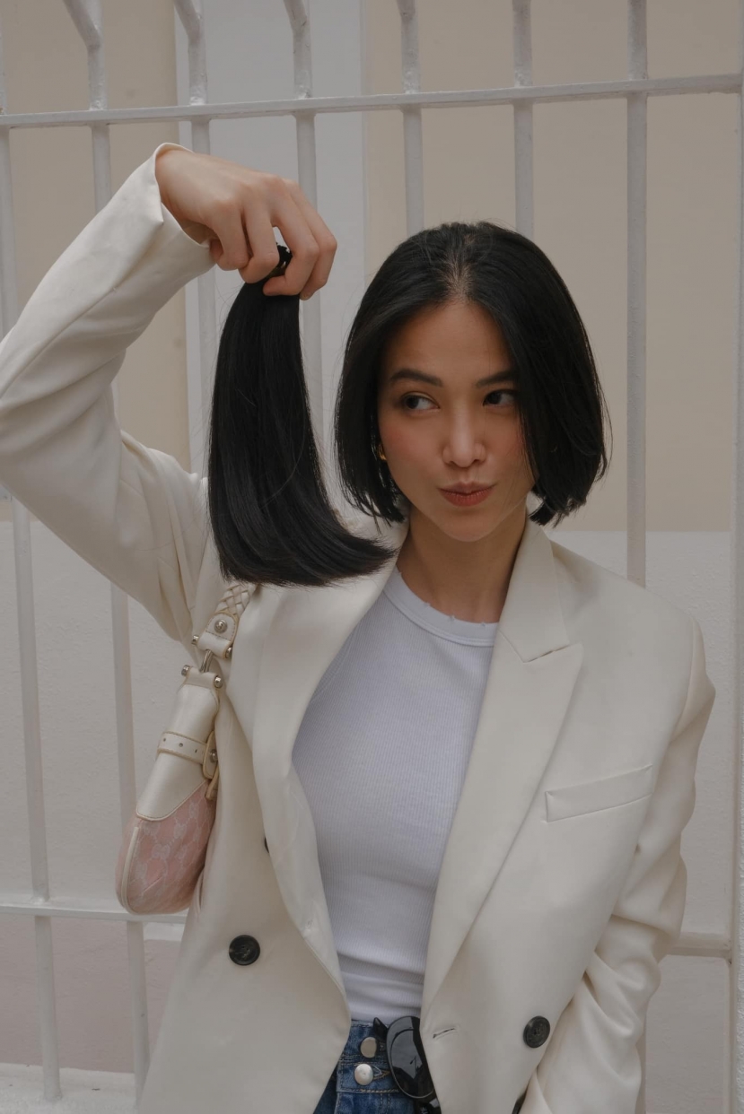 Cô nàng cắt tóc ngắn để gửi tặng bệnh nhân K Cô nàng cắt tóc ngắn để gửi tặng bệnh nhân K