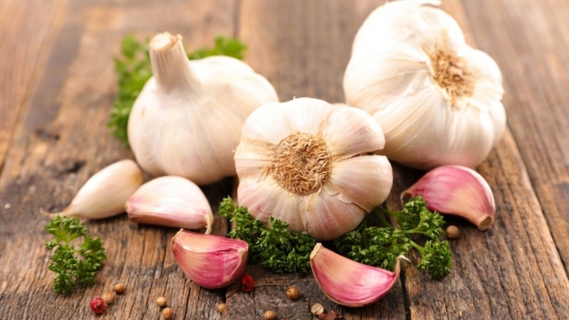 Tỏi đừng ăn không, kết hợp tỏi với thực phẩm này tốt như sâm: Nhà có trẻ em người già phải bất ngờ - Ảnh 1 Tỏi đừng ăn không, kết hợp tỏi với thực phẩm này tốt như sâm: Nhà có trẻ em người già phải bất ngờ - Ảnh 1