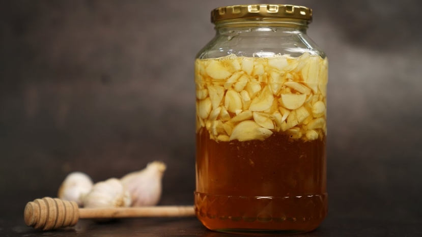 Tỏi ngâm mật ong Tỏi ngâm mật ong
