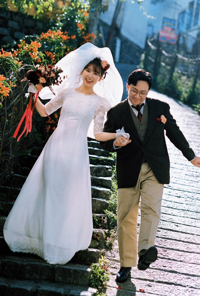 Song song với sự nghiệp thăng hạng, Trấn Thành có cuộc sống hôn nhân viên mãn bên Hari Won Song song với sự nghiệp thăng hạng, Trấn Thành có cuộc sống hôn nhân viên mãn bên Hari Won