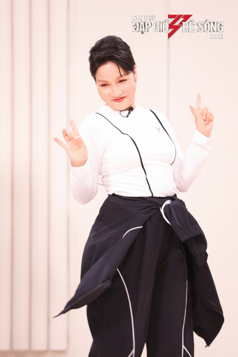 Mỹ Linh có nhiều thay đổi tích cực sau chuỗi ngày tham gia show truyền hình đình đám Mỹ Linh có nhiều thay đổi tích cực sau chuỗi ngày tham gia show truyền hình đình đám